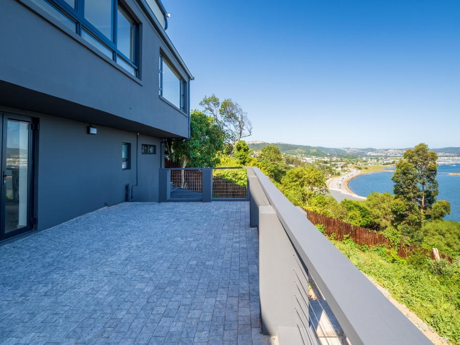 5 Bedroom Property for Sale in Paradise Western Cape